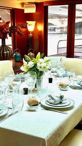 dinner cruise gentleman yacht paris