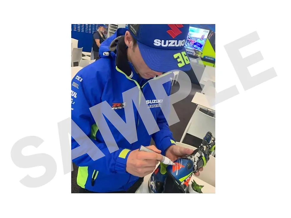 Miniature : Paire gants MotoGP 2019 Dainese portée et signée par Joan Mir