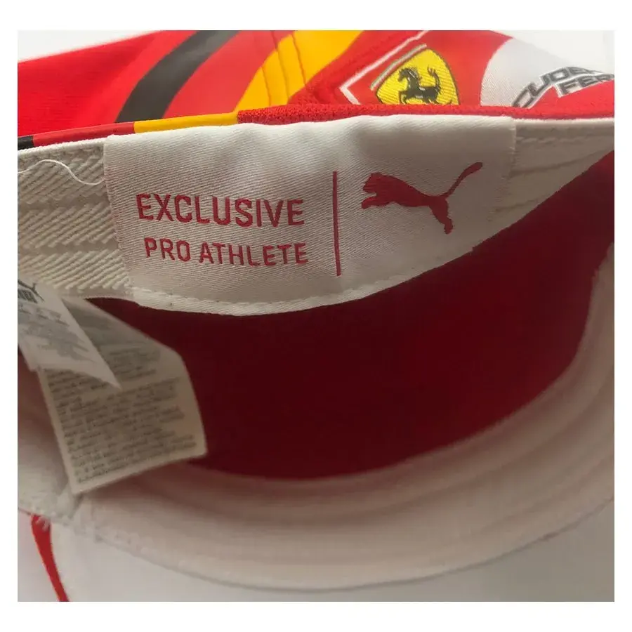 Miniature : Casquette F1 Formule 1 Ferrari 2017 Puma Exclusive Pro signée Sebastian Vettel