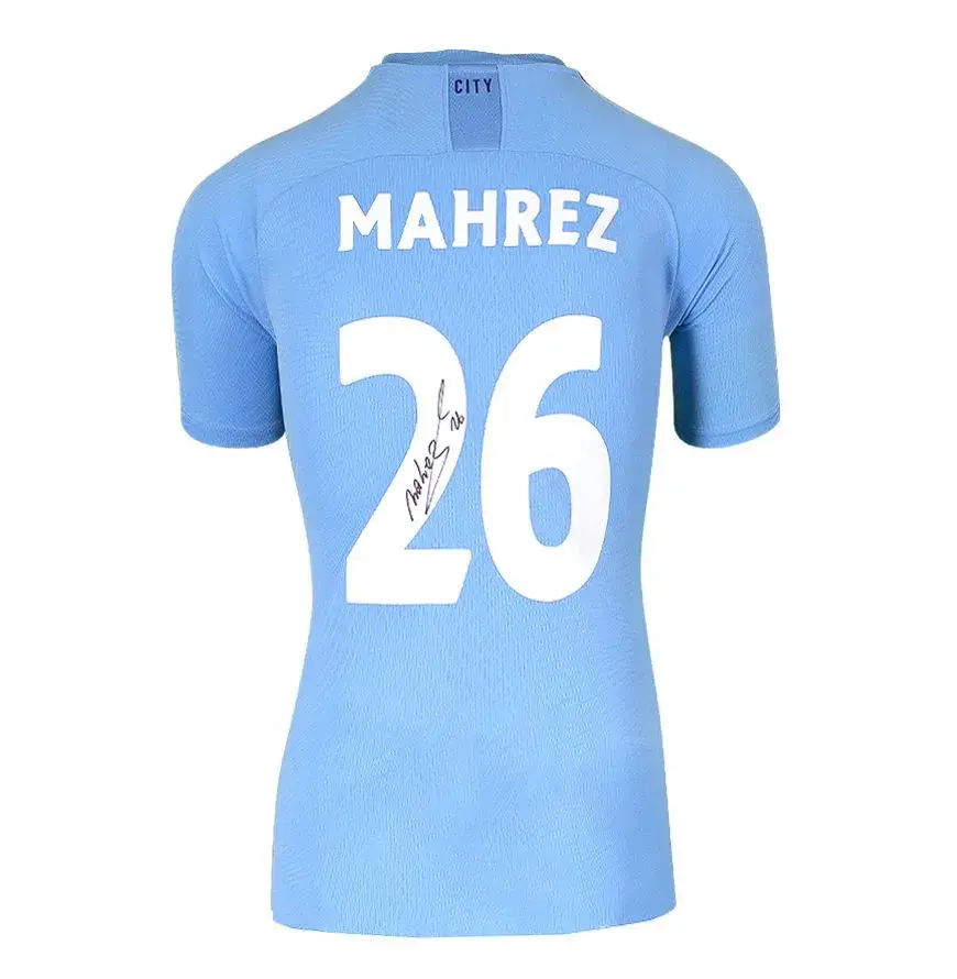 Miniature : Maillot Manchester City 2020 signé par Riyad Mahrez et encadré