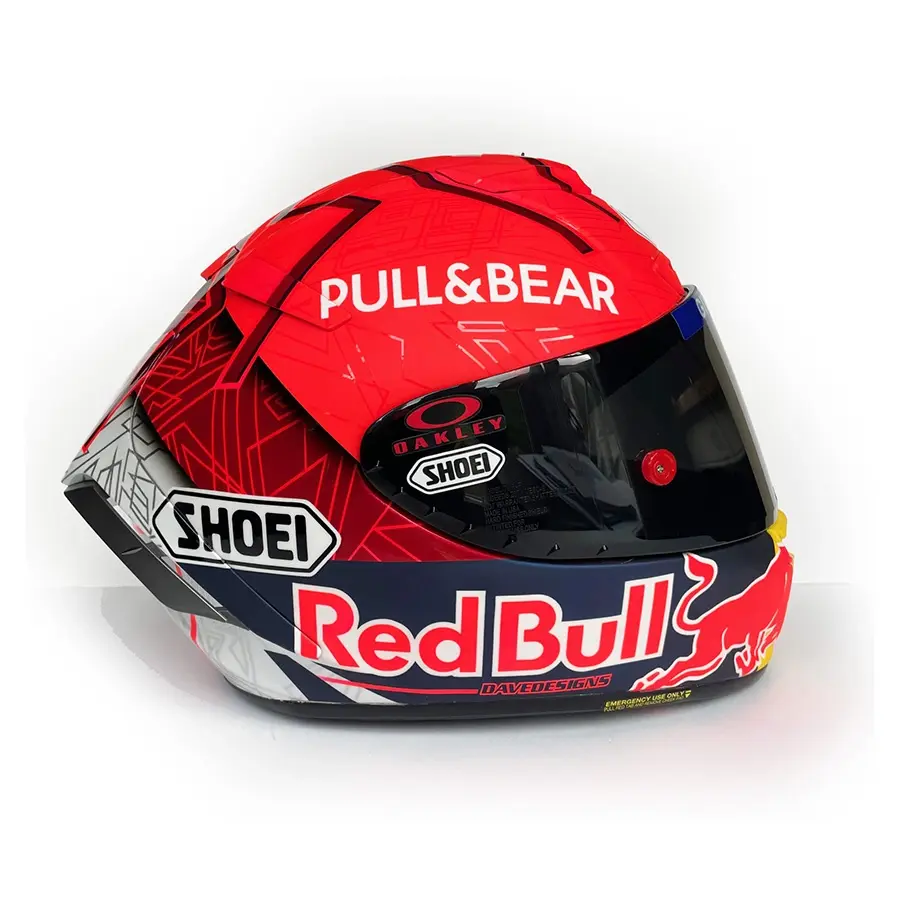Miniature : Casque MotoGP 1:1 Shoei 2021 replica officiel signé par Marc Marquez