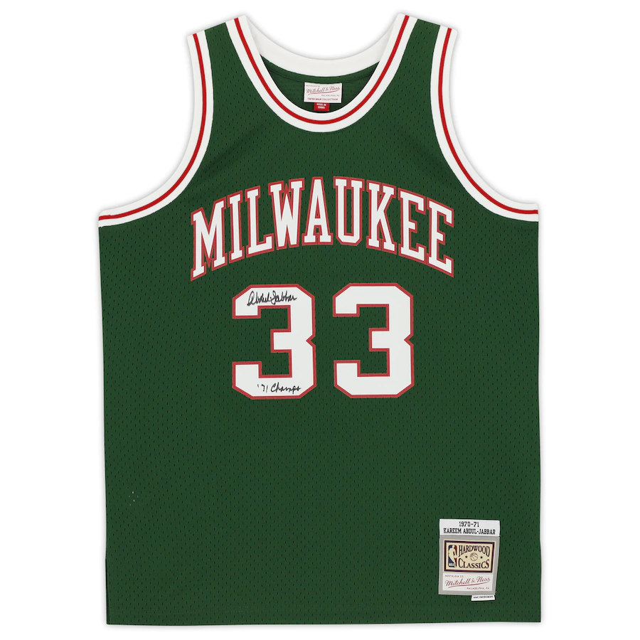 Maillot NBA Milwaukee Bucks 1971 Away swingman signé & dédicacé par Abdul Jabbar