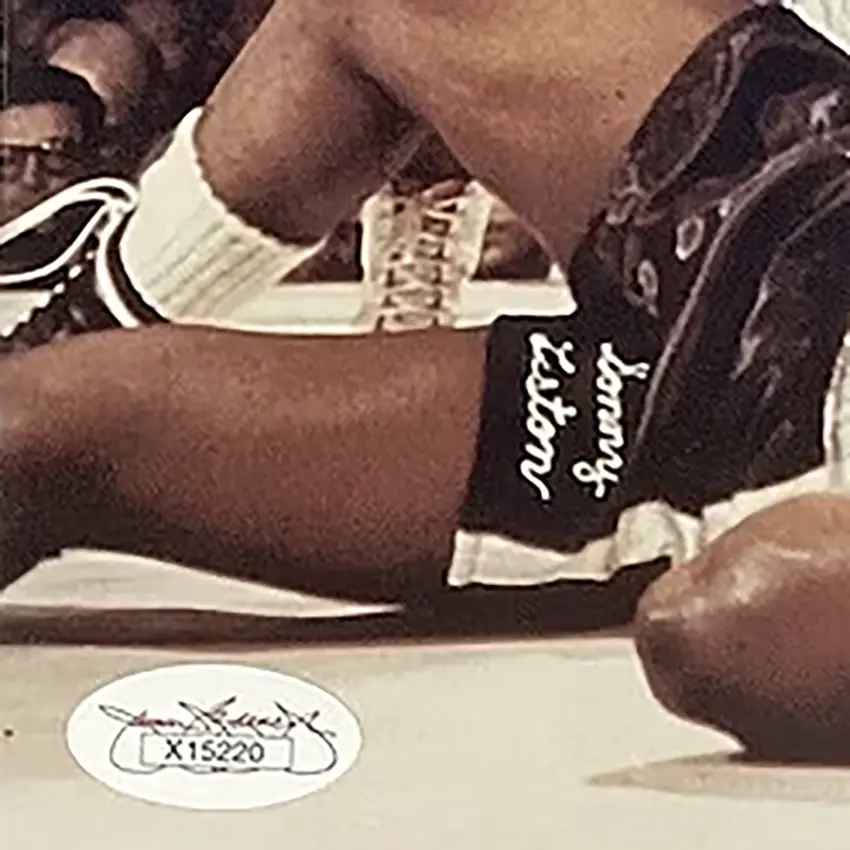 Miniature : Photo vs Sonny Liston signée par Mohamed Ali et encadrée