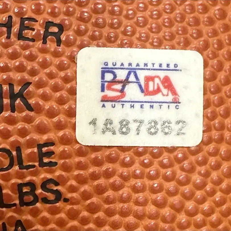 Miniature : Ballon basket NBA Spalding Game Ball officiel Finales 2001 signé par Kobe Bryant
