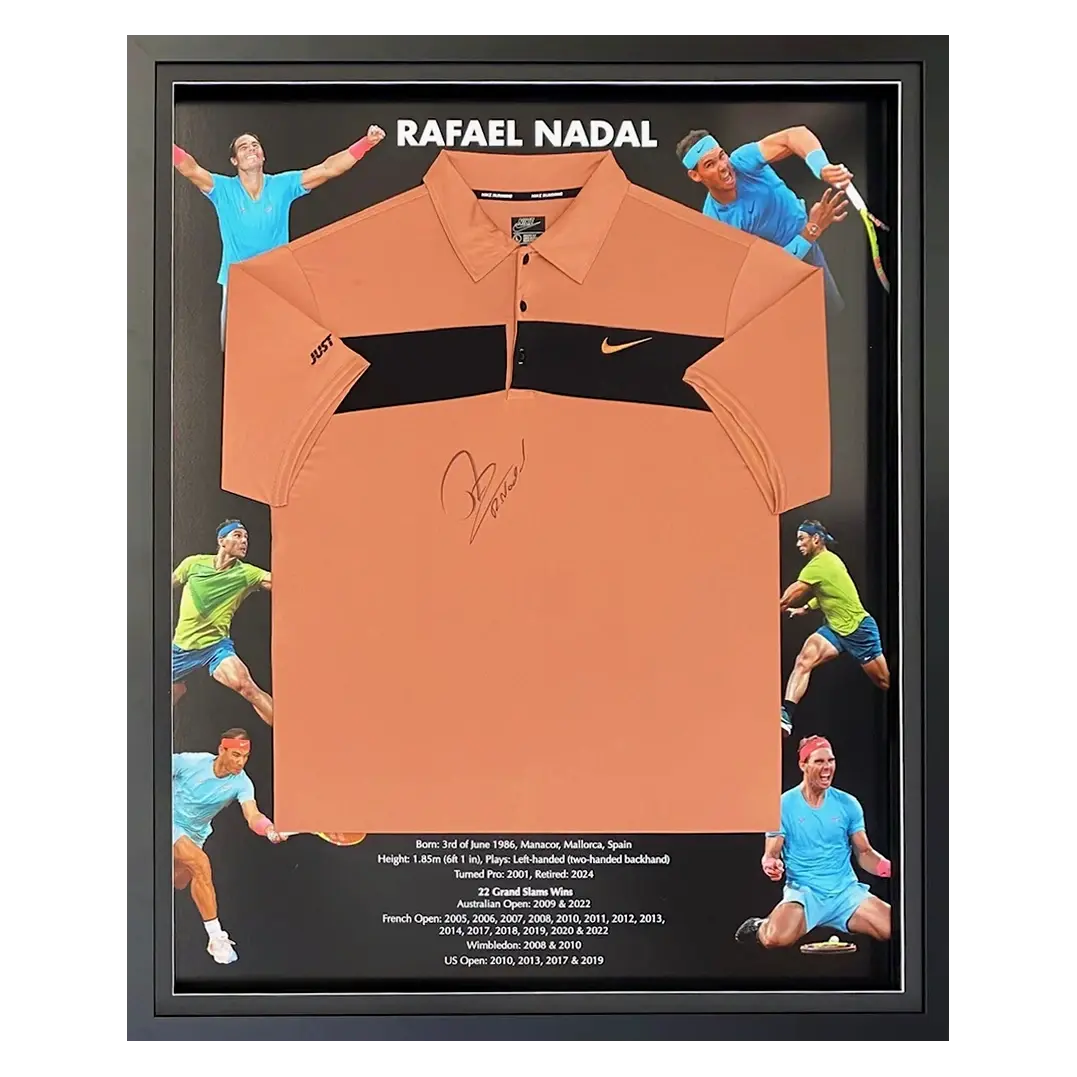 Maillot tennis Nike signé par Rafael Nadal et encadré