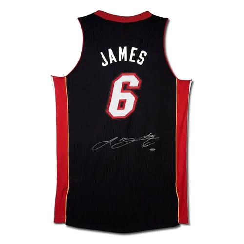 Maillot de basket NBA Miami Heat Away authentic signe par LeBron James LCS