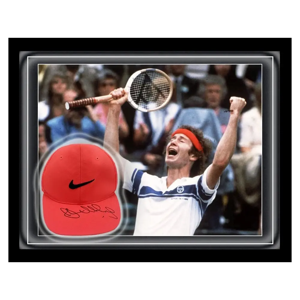 Casquette signée par John McEnroe et encadrée Wimbledon 1981