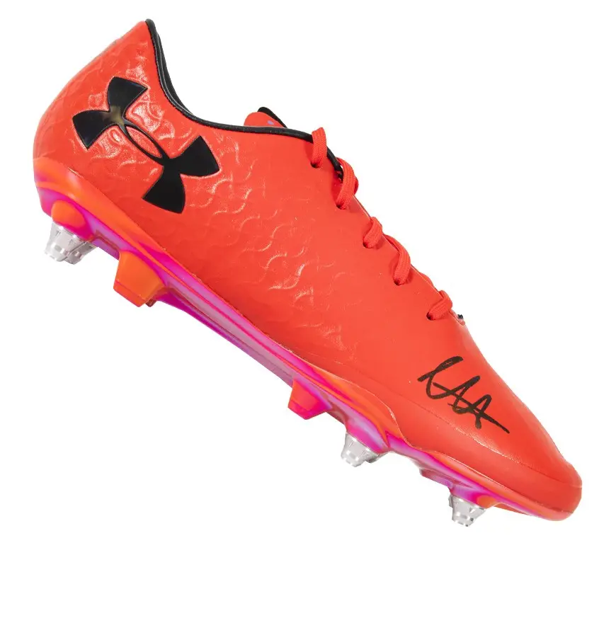 Miniature : Chaussure Under Armour signée par Trent Alexander Arnold sous vitrine Liverpool