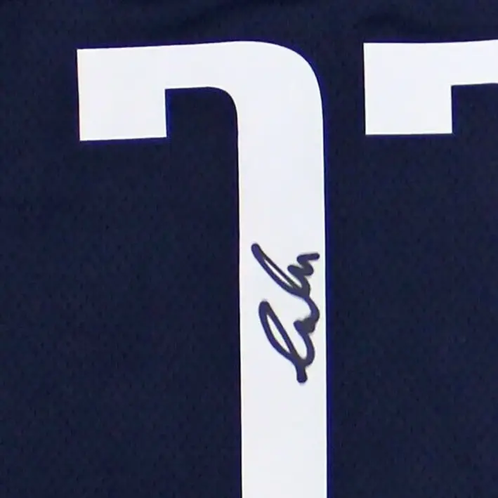 Miniature : Maillot NBA Dallas Mavericks 2022 Statement swingman signé par Luka Doncic