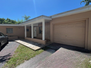 5770 SW 60th St MIAMI, FL 33143