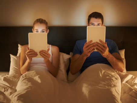 ההסכמים הלא מדוברים בינינו, במיטה.