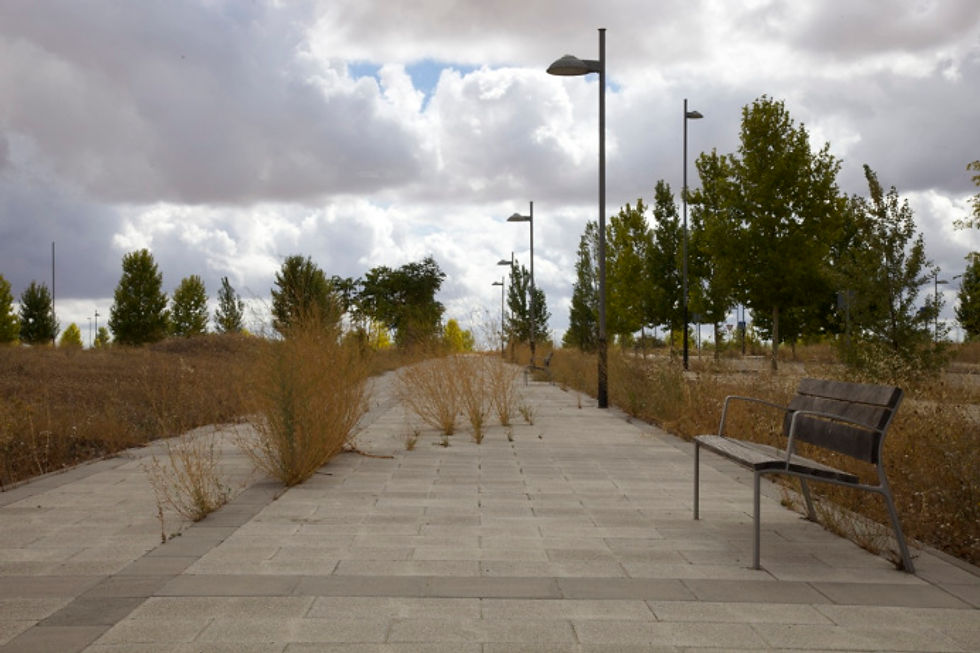 Pedestrian walkway, Valdeluz
