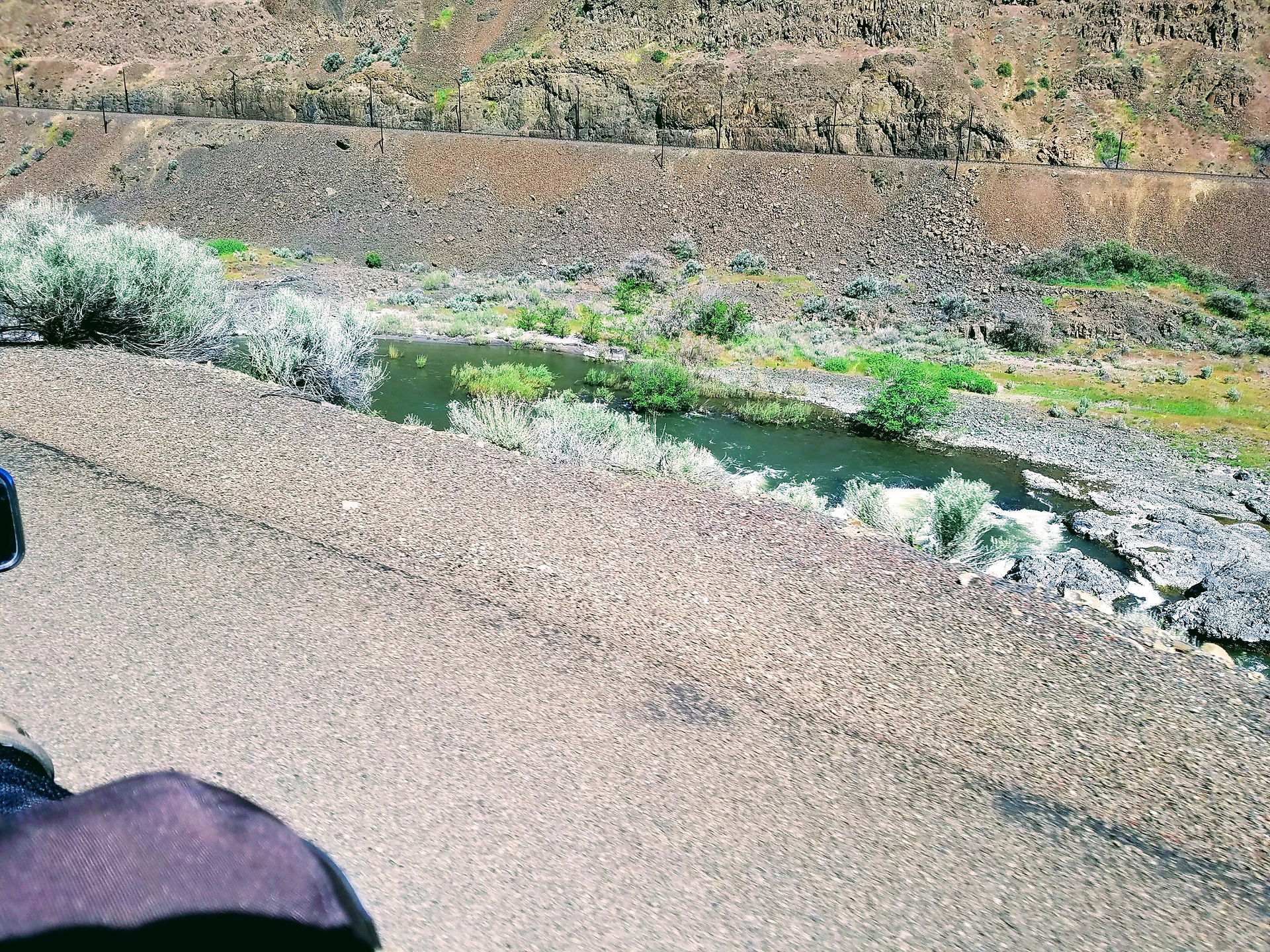 Motorcycling the Deschutes River