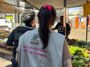 Equipes conscientizam sobre violência à mulher em  Cariacica