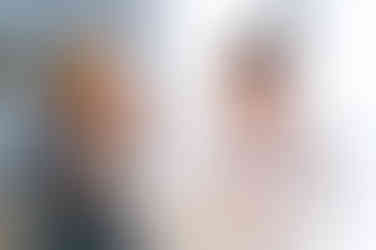 mom helping out the bride