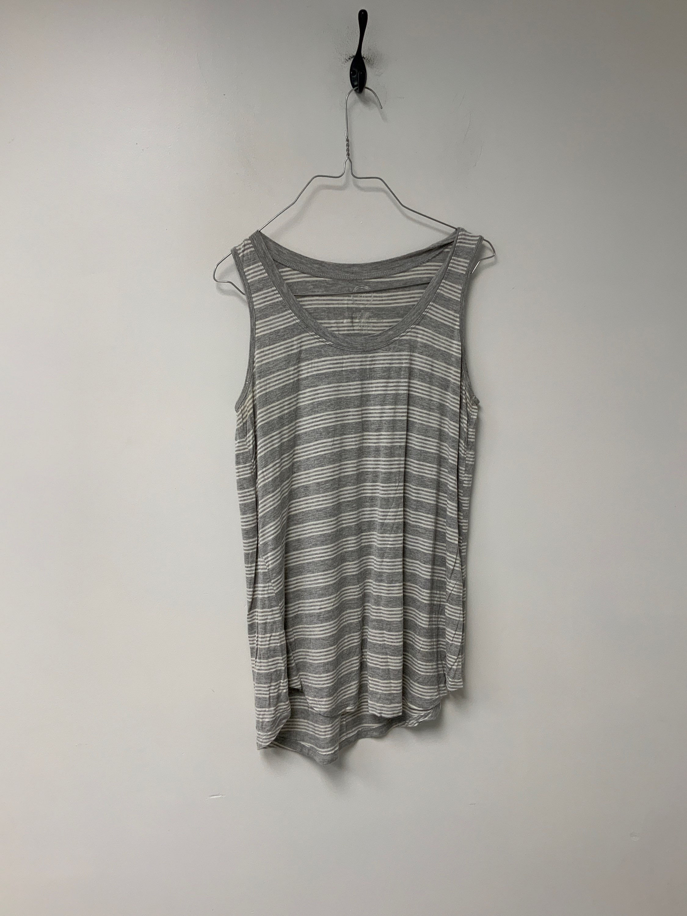 Teen Girls Short Sleeve Shirt - Size M