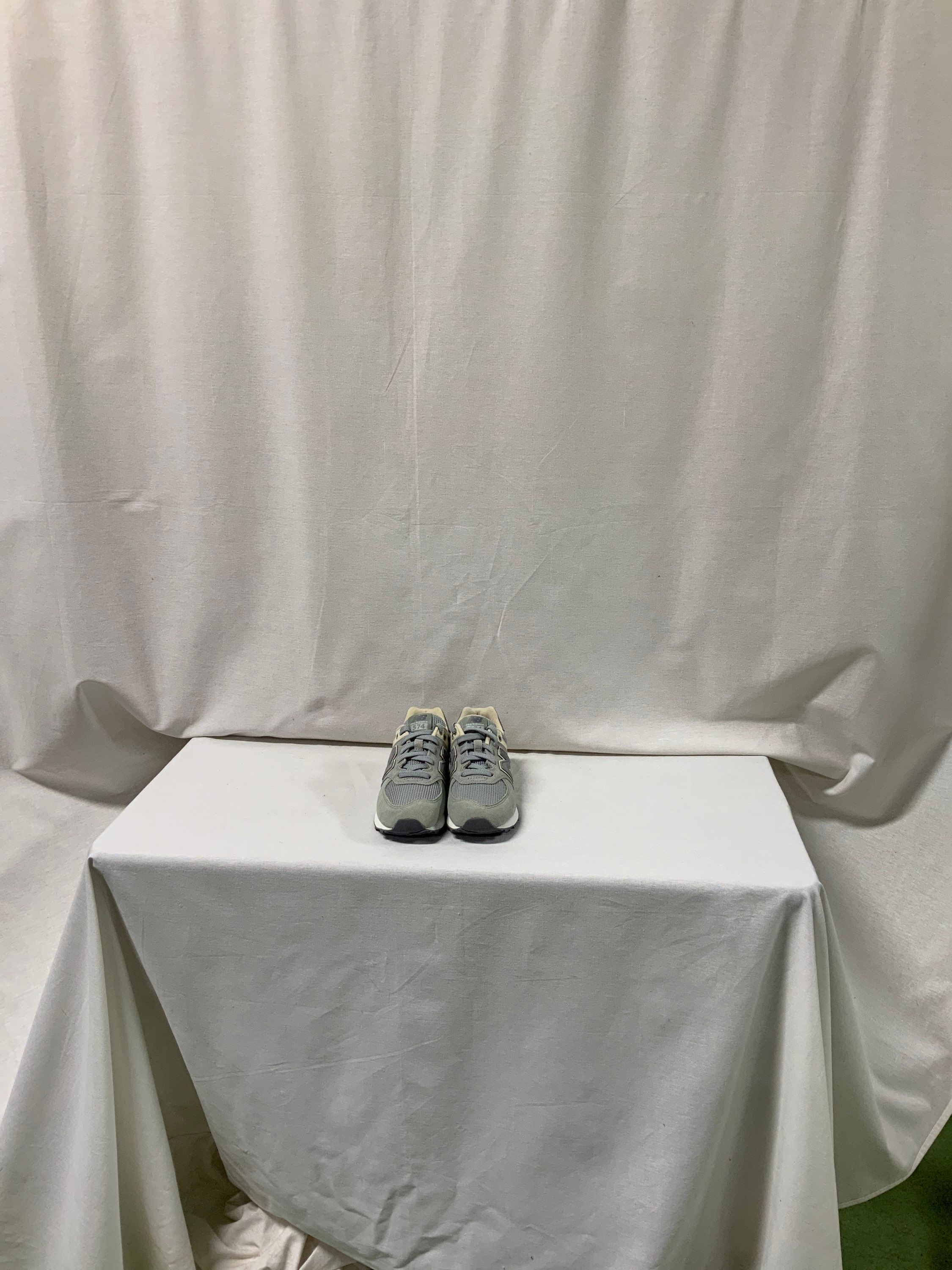 Youth Boys Sneakers Size 4