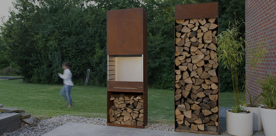 log-storage-outdoor-142427-8120450-ga3u0