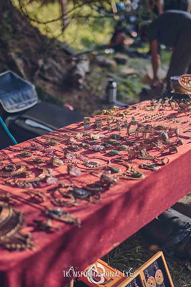 Hand-crafted jewelry, rings, necklaces, wristbands, armbands made of steel, macrame, and stones, quartz, opals