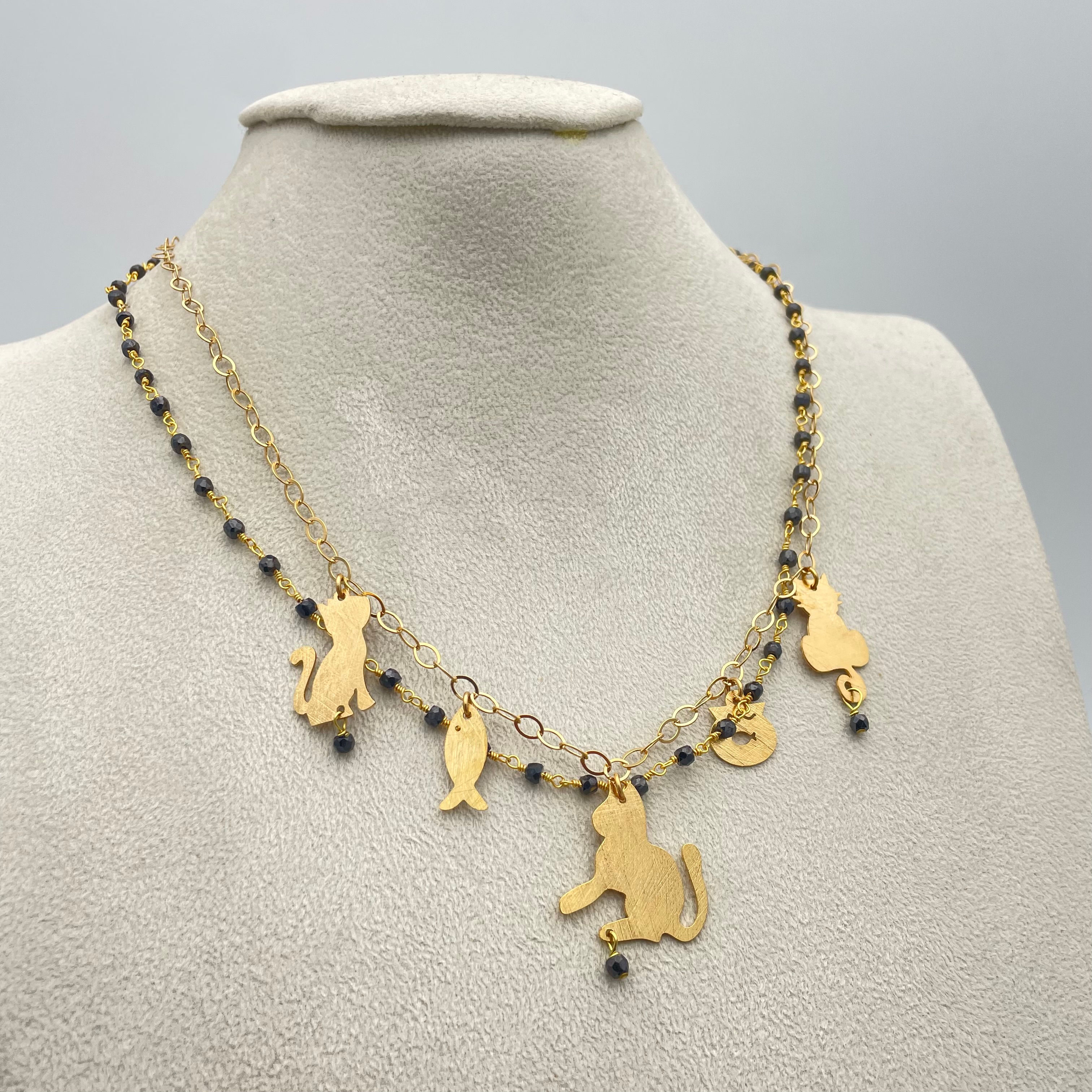 COLLANA GIROCOLLO GATTI CINQUE CHARMS - NERO