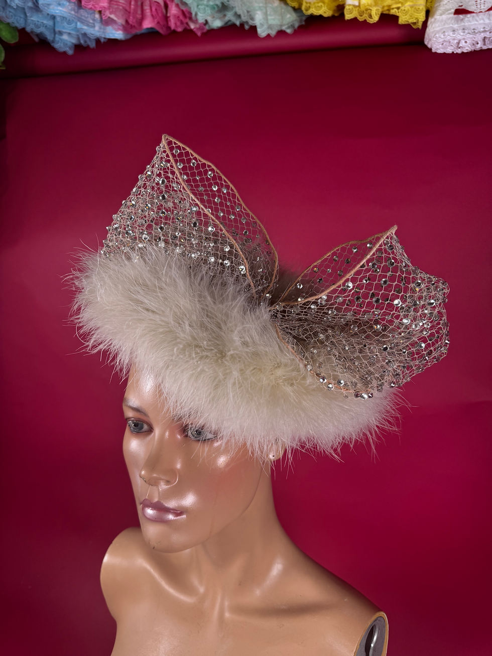 Miniaturebillede: Powder Puff headpiece med rhinstensbesat netsløjfe