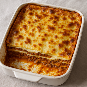 Lasanha de Ragú com Bechamel e Massa de Cenoura Caseira