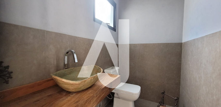 WhatsApp Image 2022-11-08 at 09.47.09 (1).jpeg