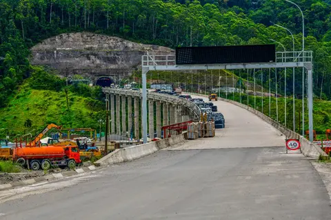 EMPRESA DE FUNDAÇÃO E CRAVAÇÃO DE ESTACA