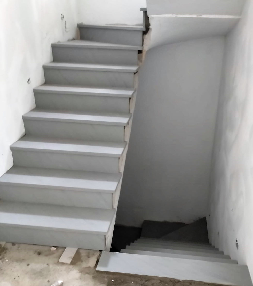 Miniatura: Arredo da Esterno/Interno in Granito o Marmo