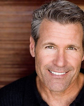 Modern-Haircuts-For-Mature-Men.jpg