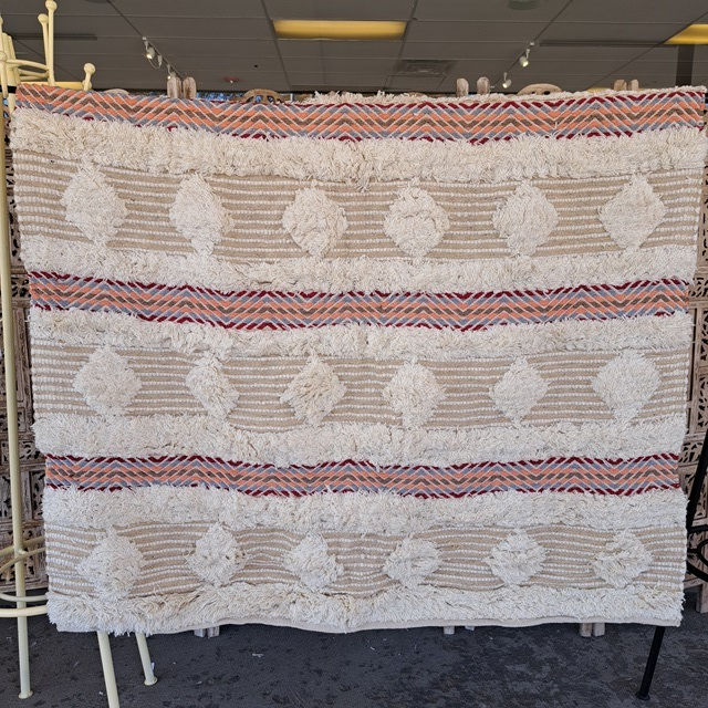 Deepti Red And White Wool Woven Rug - 60" X 96"