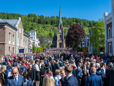 Hurra for 17. mai og Strømsgodset Idrettsforening 💙