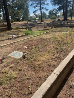 grave 9
