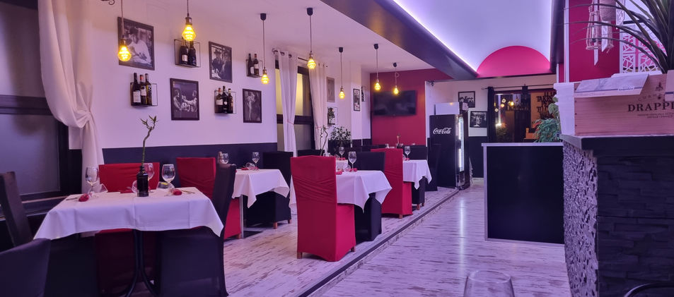Enjoy-Deruta-Perugia-Ristorante-Pizzeria-Bistrot-Pizze-Sala-Pizzeria7.jpeg