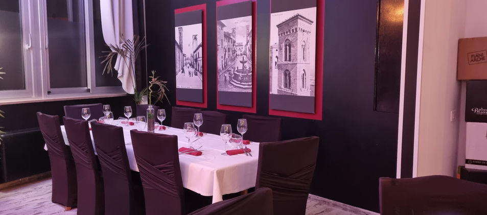 Enjoy-Deruta-Perugia-Ristorante-Pizzeria-Bistrot-Pizze-Sala-Ristorante2.jpeg
