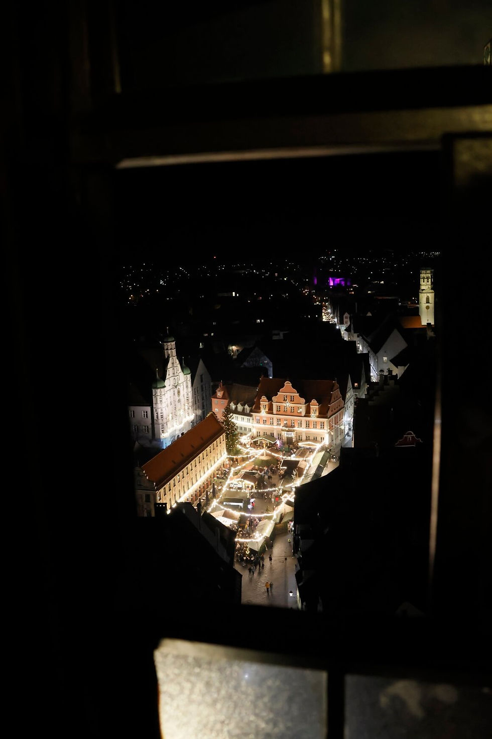 Im Advent werden extra Führungen auf den Mate, den Memminger Martinsturm, angeboten. 