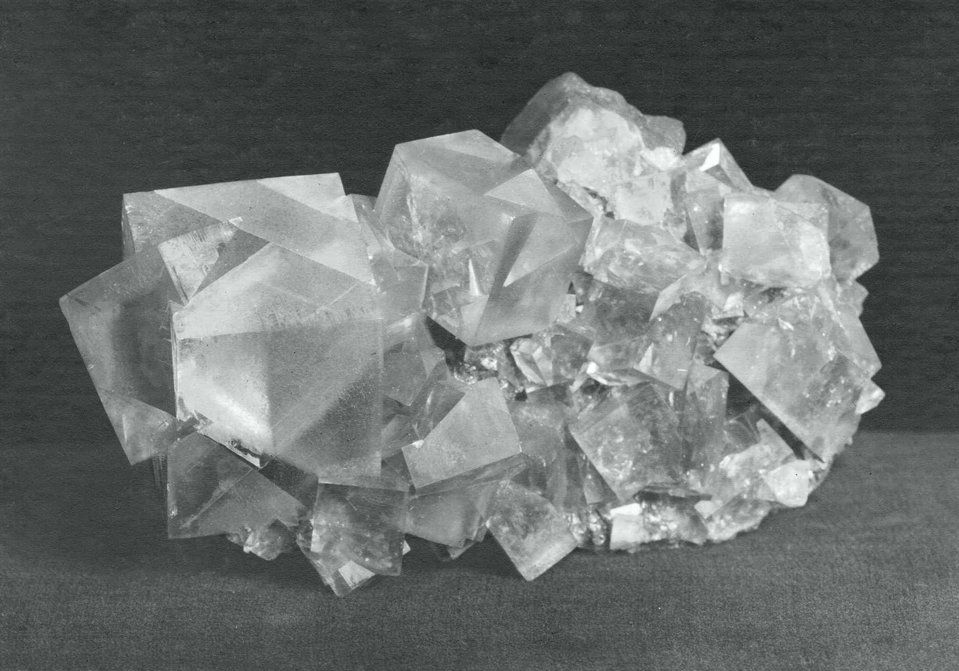 German studies of crystals and minerals 1920'-30'