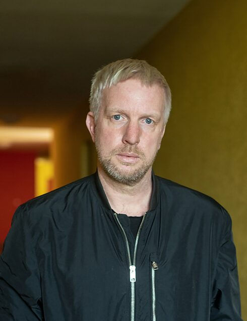 mfolkwang_tobias_zielony_portrait_fotohalina_kliem_2021_300-formatkey-jpg-w490.jpeg