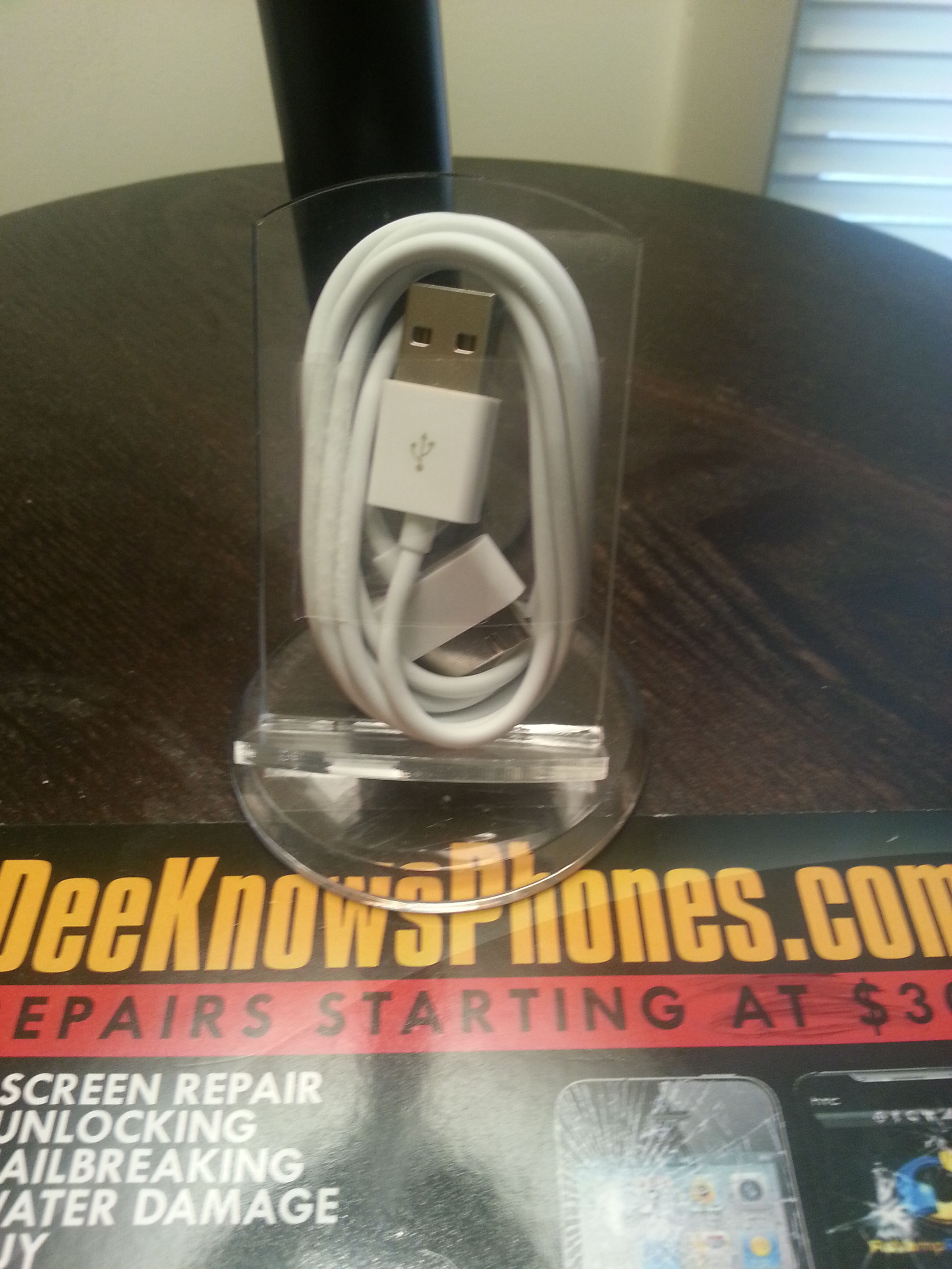 Iphone 3g, 4, 4s, and Ipod sync cable