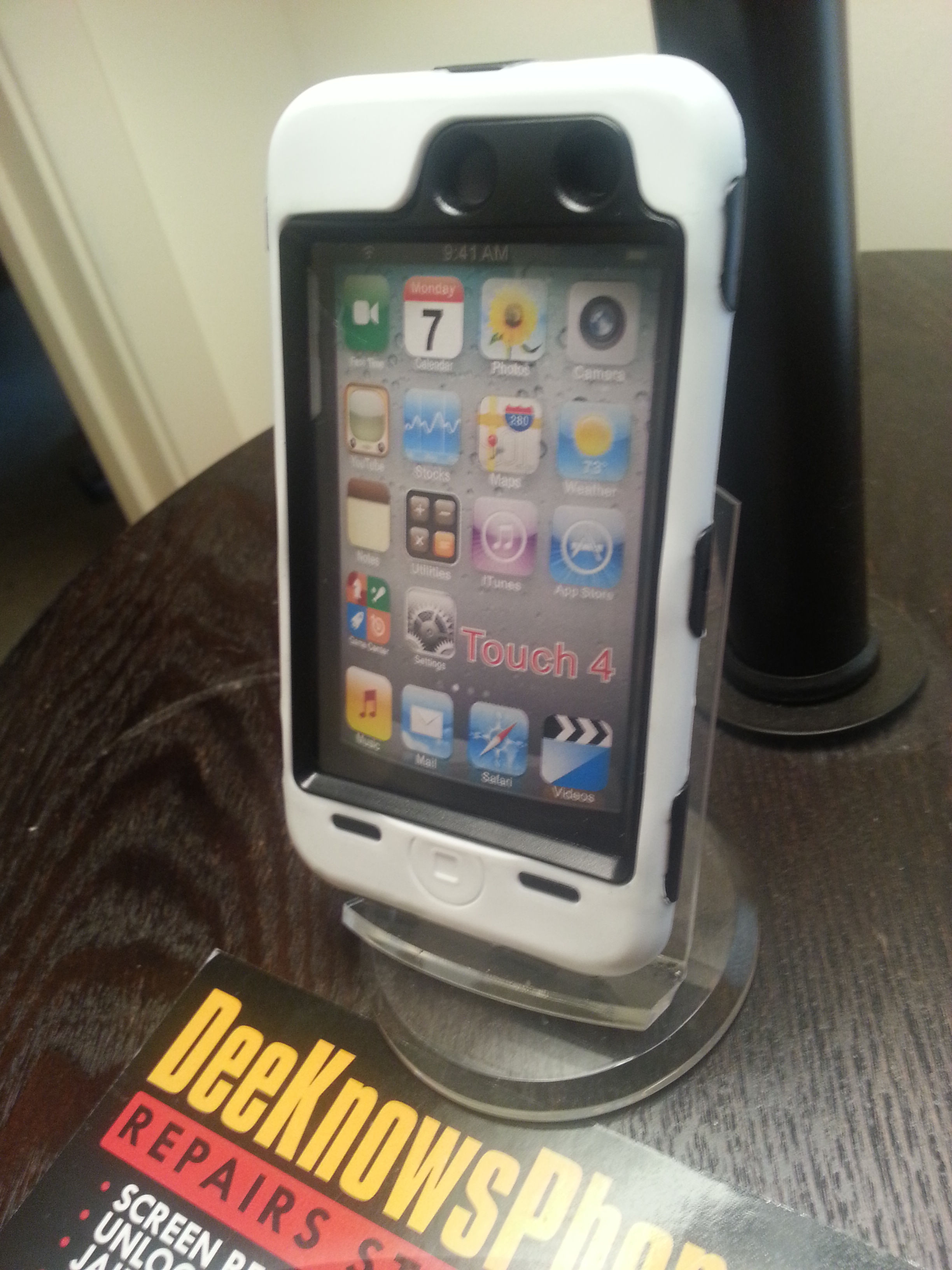 Iphone 3g & 3gs 2 Layer Cases (black & white)