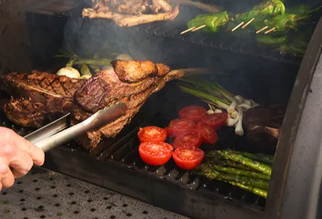 BBQ, Grill, Fleisch und Gemüse