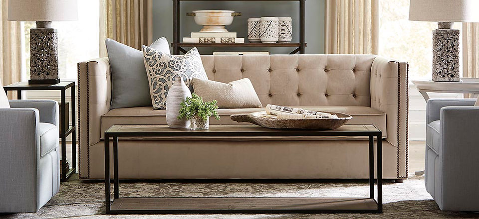 Pearson Sofa, Bassett
