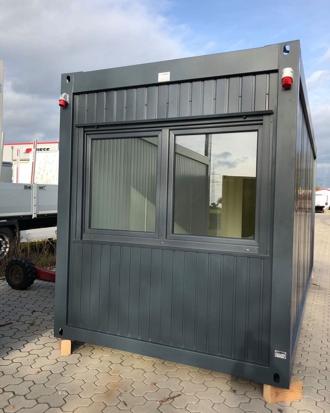 20FT Office Converted Container — Office Containers available from Container Distribution