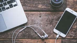 Are You Looking for a Graphic Designer…
When What You Really Need is a Corporate Branding Specialist