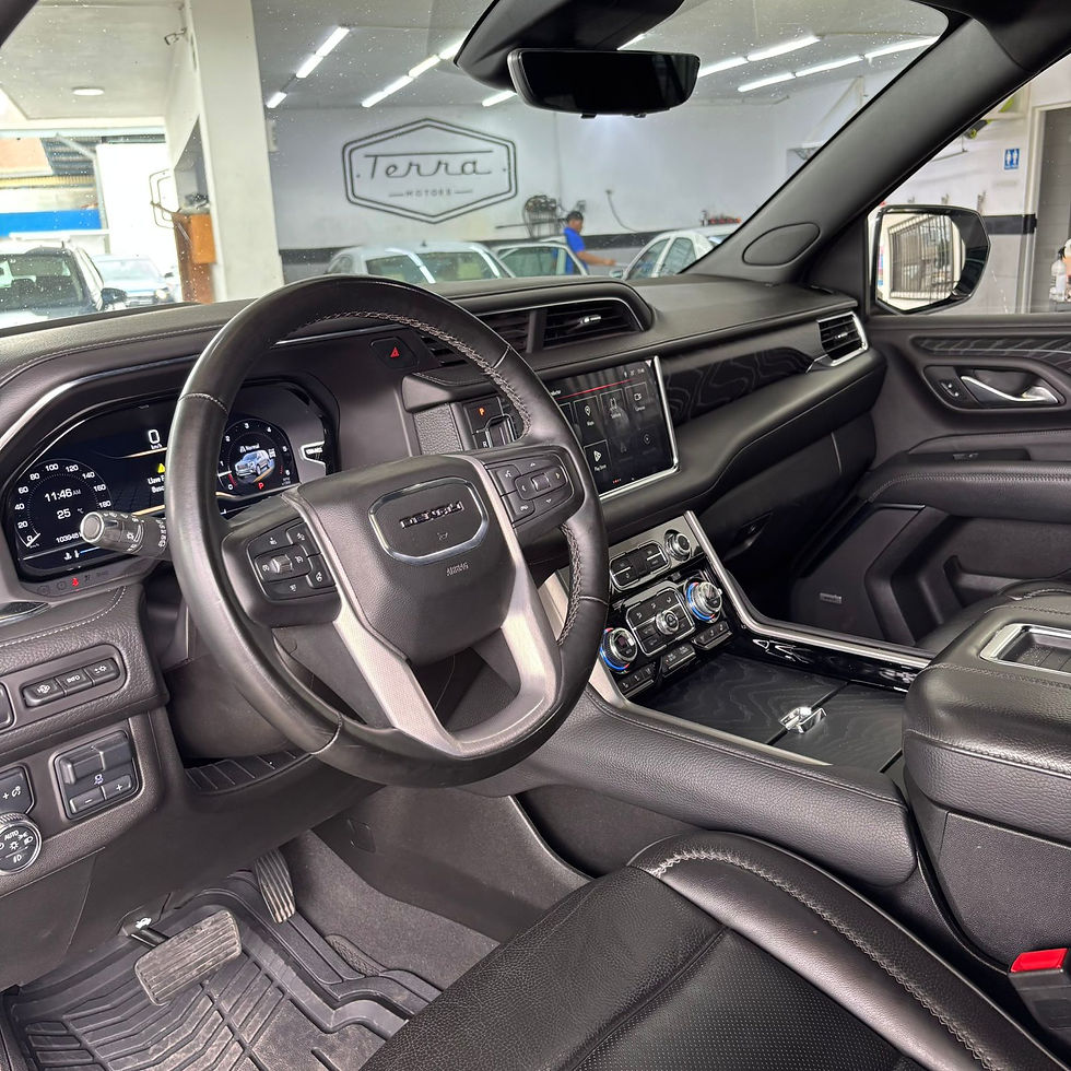 Miniatura: GMC YUKON DENLI 2023