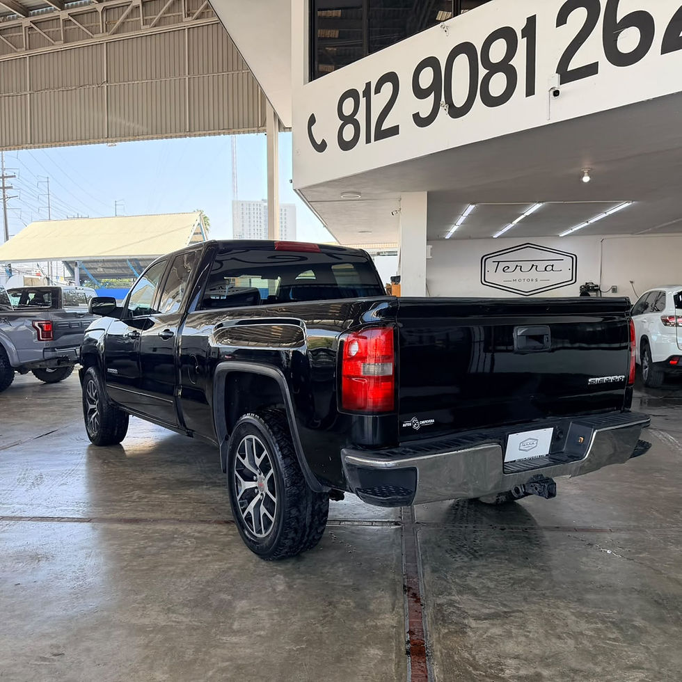 Miniatura: GMC SIERRA 2014