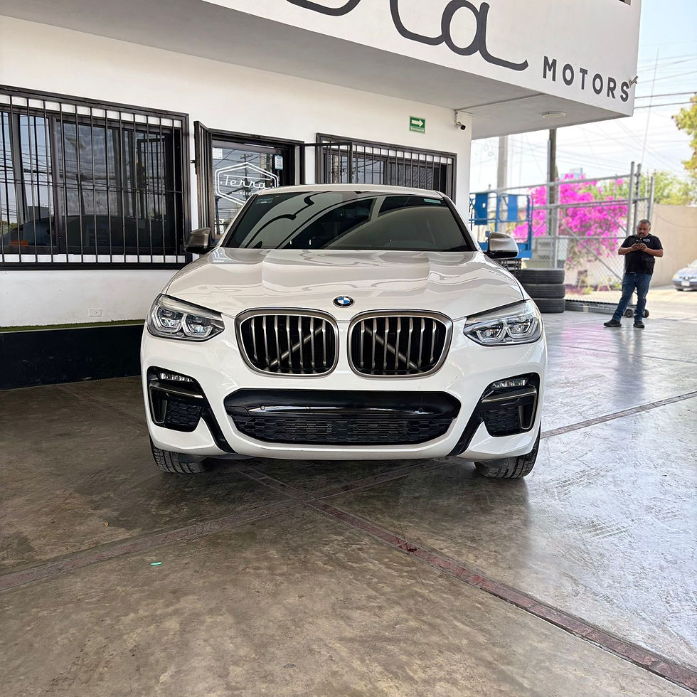 Miniatura: BMW X4 M40i 2021