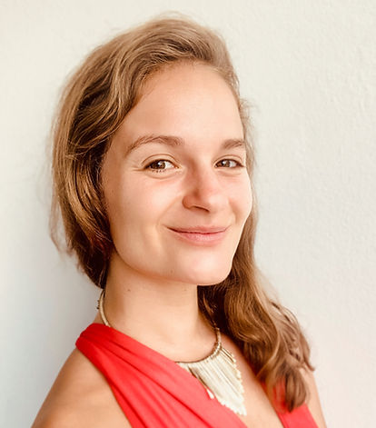 Open-minded and passionate about deep connections, I thrive in spaces where authenticity and vulnerability and honest emotions reign. I’m a Psychologist, Somatica Intimacy and Relationship Coach, and Tantra Facilitator. I prefer meaningful conversations over small talk and cherish the honesty that comes from sharing our true selves. I used to be a very fast-paced and extroverted person, but am now delving more into the more grounded, slow-living, embodied and mindful aspects of my personality. I love that both of these aspects will be able to have a place in the MEV.