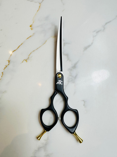 'The Coat' Face and Feet Curve inch The Coat - Main Image