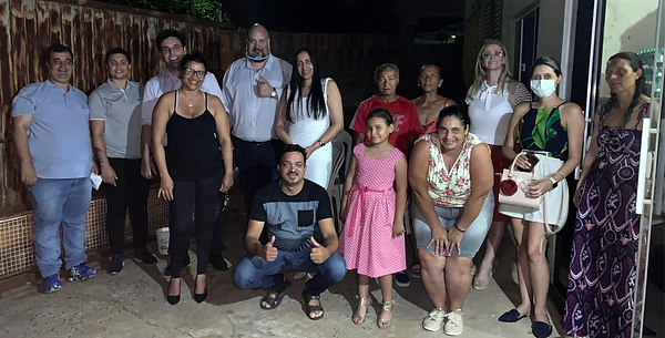 Eu%20na%20casa%202%20nobrega%202_edited.
